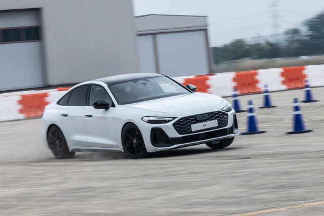 [+Cars] ѵ øϴ١ƿ  A5 ̸